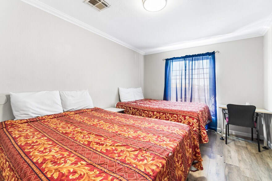 More Photos Of 825 W Gardena Blvd, Gardena Hotel For Sale