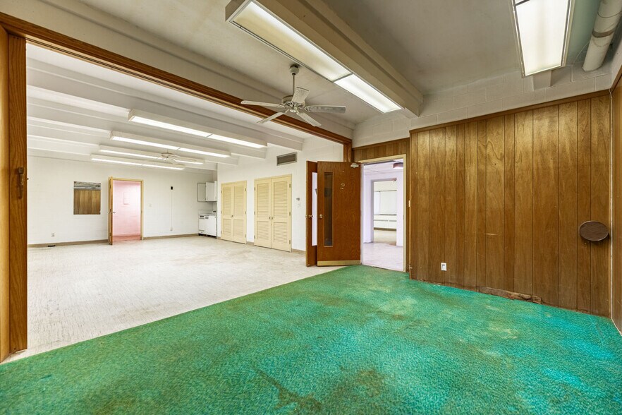 More Photos Of 1203 3rd Ave, Rockford Religious Facility For Sale