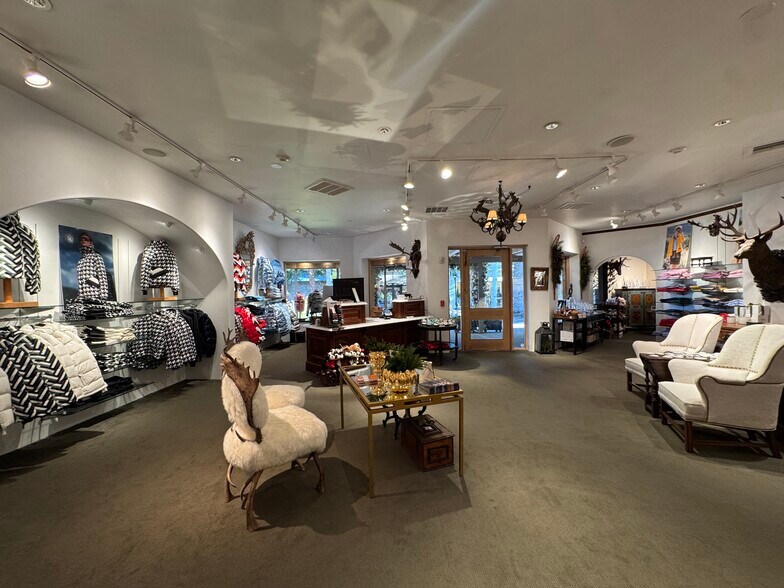 More Photos Of 419 E Cooper Ave, Aspen General Retail For Lease