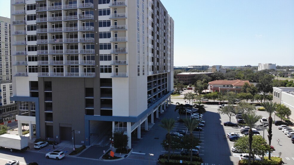 More Photos Of 100 Main St N, Saint Petersburg Apartments For Sale