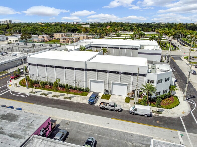 More Photos Of 210 NE 68th St, Miami Warehouse For Sale