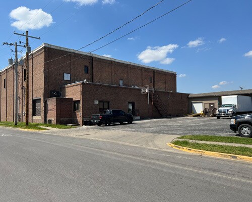 More Photos Of 1208 Iron St, North Kansas City Warehouse For Sale