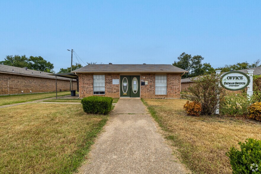 More Photos Of 607 S Pecan St, Hughes Springs Apartments For Sale