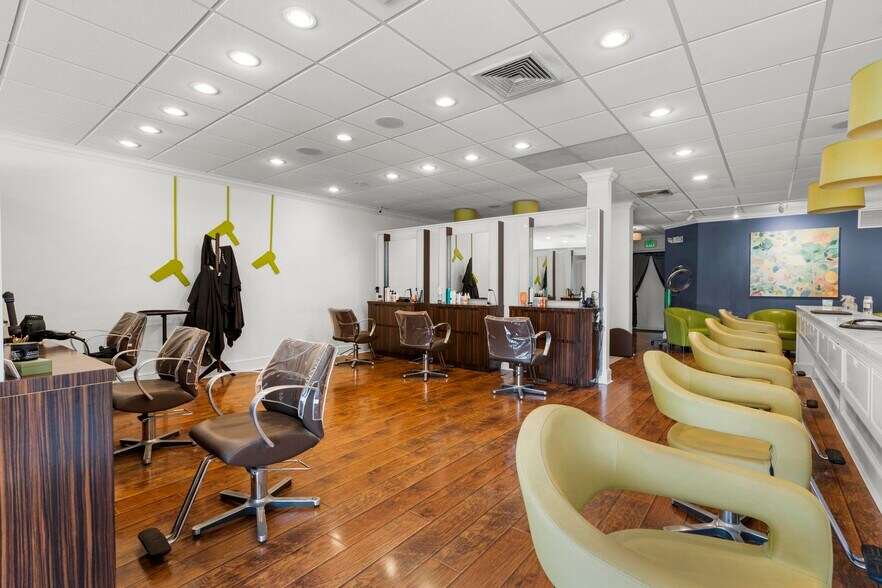 More Photos Of 420 Post Rd W, Westport Storefront For Sale