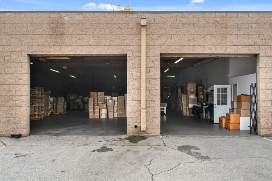 More Photos Of 18732 Corby Ave, Artesia Warehouse For Lease