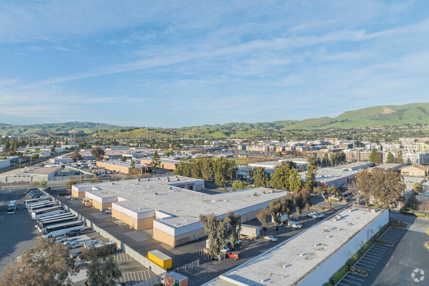 More Photos Of 44555-44865 S Grimmer Blvd, Fremont Warehouse For Lease