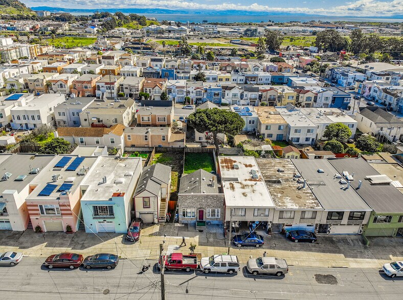 More Photos Of 163-165 Peabody St, San Francisco Land For Sale
