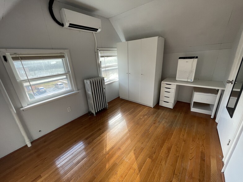 More Photos Of 7404 Rhode Island Ave, College Park Apartments For Sale
