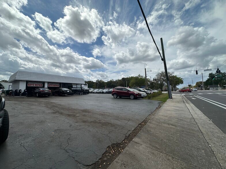 More Photos Of 2501 Sanford Ave, Sanford Auto Repair For Sale