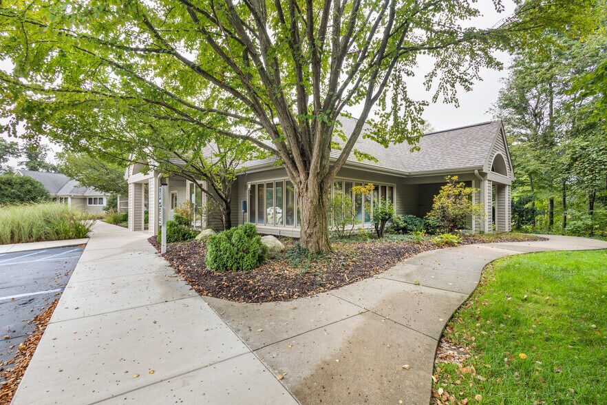 More Photos Of 3850 Glenkerry Ct, Portage Medical For Sale