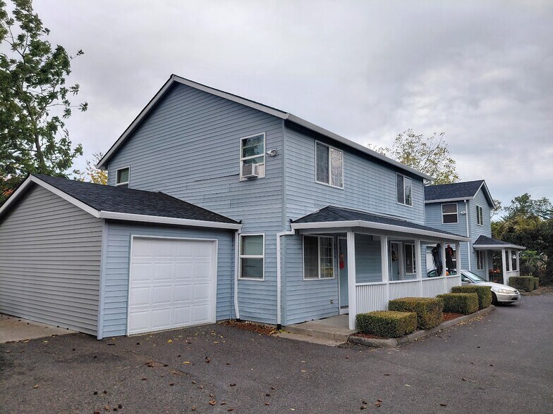 More Photos Of 2236 SE 89th Ave, Portland Apartments For Sale