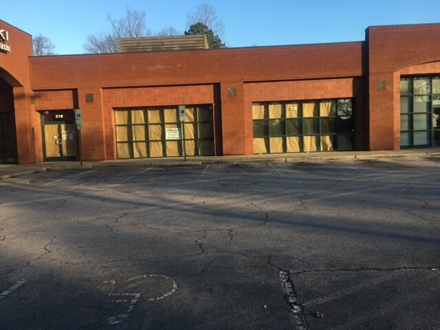 More Photos Of 200-280 Nottingham Dr, Cary Freestanding For Lease