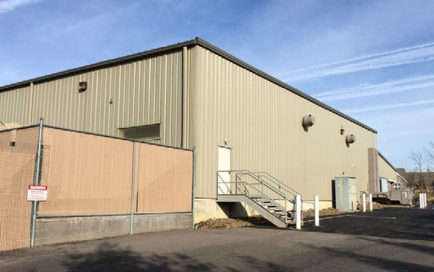 More Photos Of 3712 Commerce Dr, Copley Warehouse For Lease