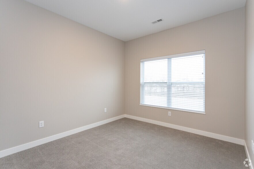 More Photos Of 2111 Heyboer Dr, Holland Apartments For Sale