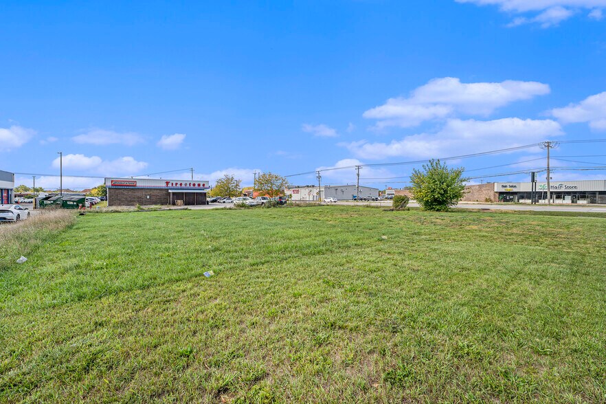 More Photos Of 17001 Glen Oak ave, Lansing Land For Sale