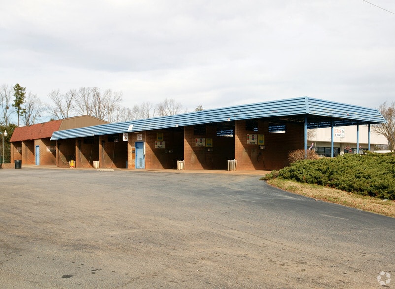 More Photos Of 207 E Butler Rd, Mauldin Carwash For Sale