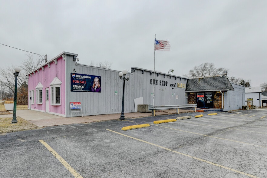 Primary Photo Of 135 E Main St, Glenwood General Retail For Sale