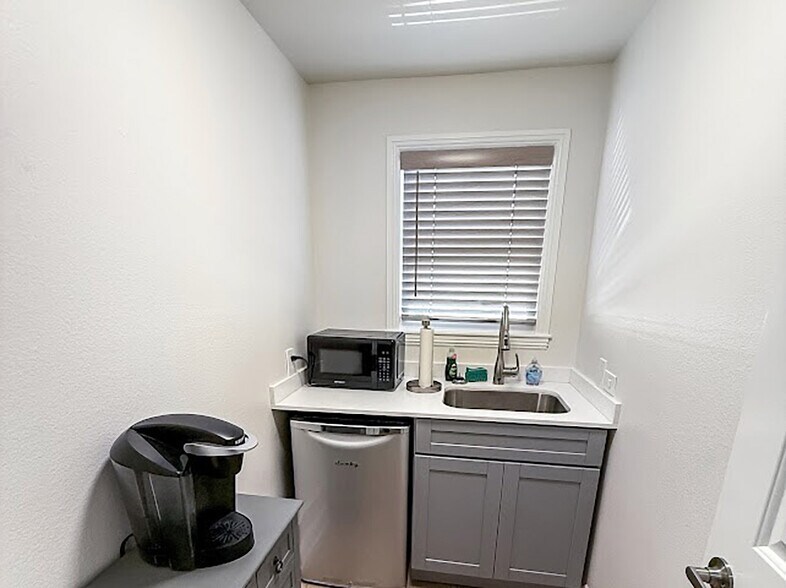 More Photos Of 45 E Julian St, San Jose Office For Lease