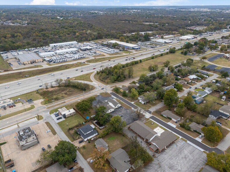 More Photos Of 1823 W 51st St, Tulsa Freestanding For Sale