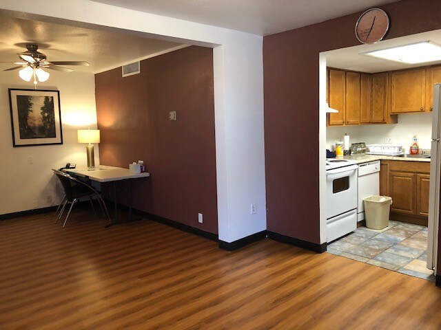 More Photos Of 921 N Bisbee Ave, Willcox Hotel For Sale
