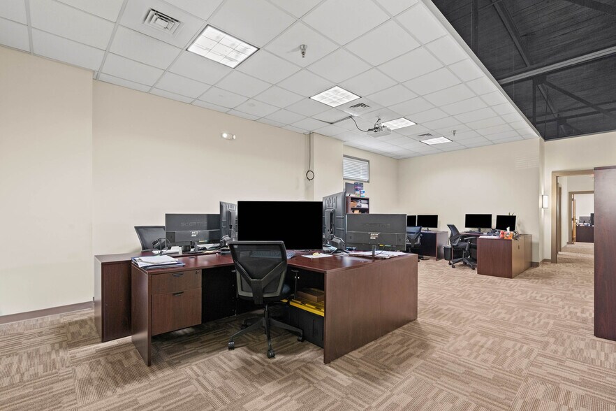 More Photos Of 500 Saint Michael St, Mobile Office For Lease