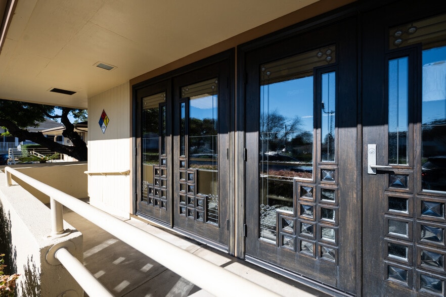 More Photos Of 475 Huntington Dr, San Marino Office For Sale