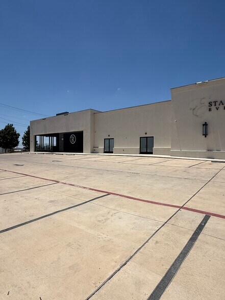 More Photos Of 110 Willow Oak, Laredo Specialty For Sale