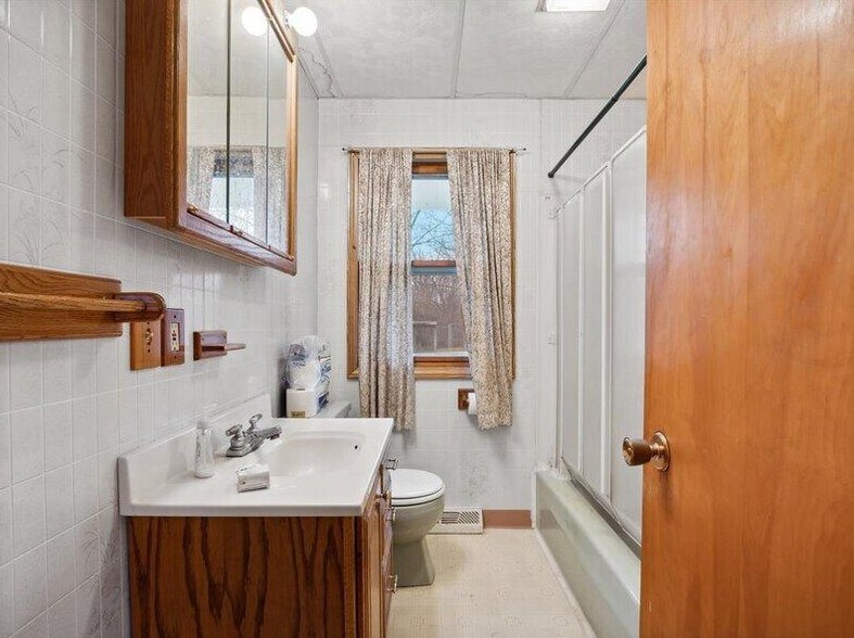 More Photos Of 4946 Page Ave, Michigan Center Medical For Sale