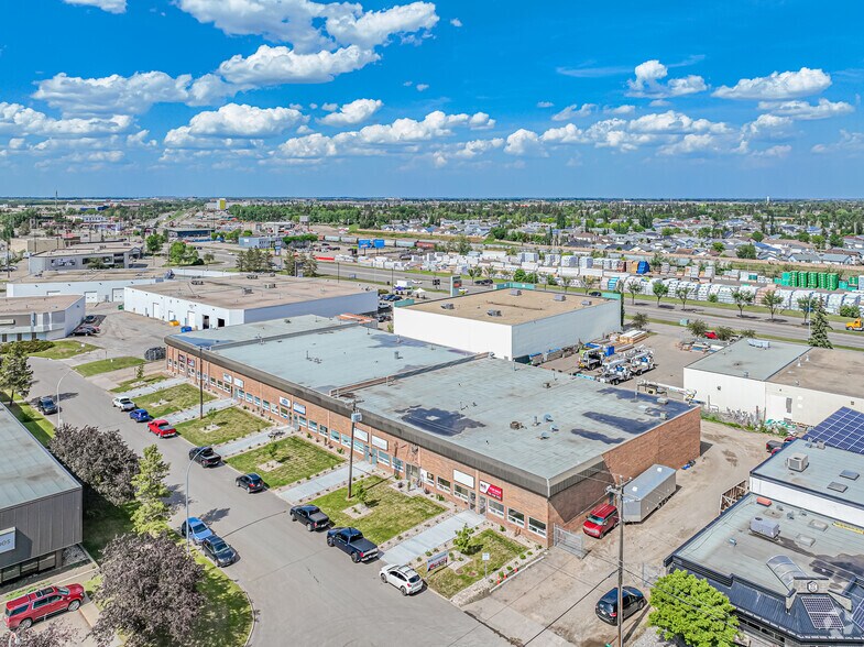 More Photos Of 12855-12873 141 St NW, Edmonton Service For Lease