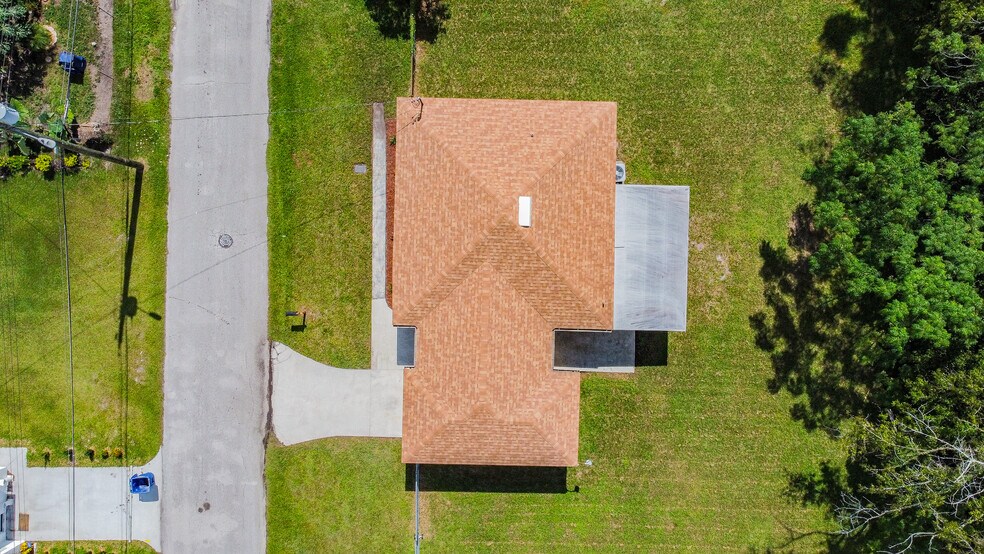 More Photos Of 2706 Stallone Dr, Tampa Office Residential For Lease