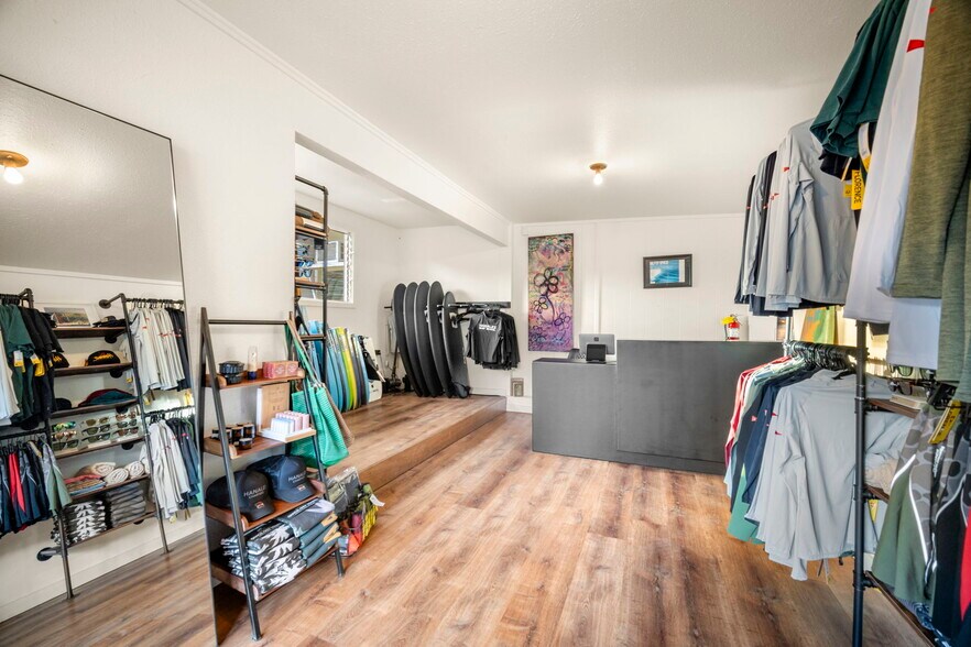 More Photos Of 5-5080 Kuhio Hwy, Hanalei Storefront Retail Office For Sale