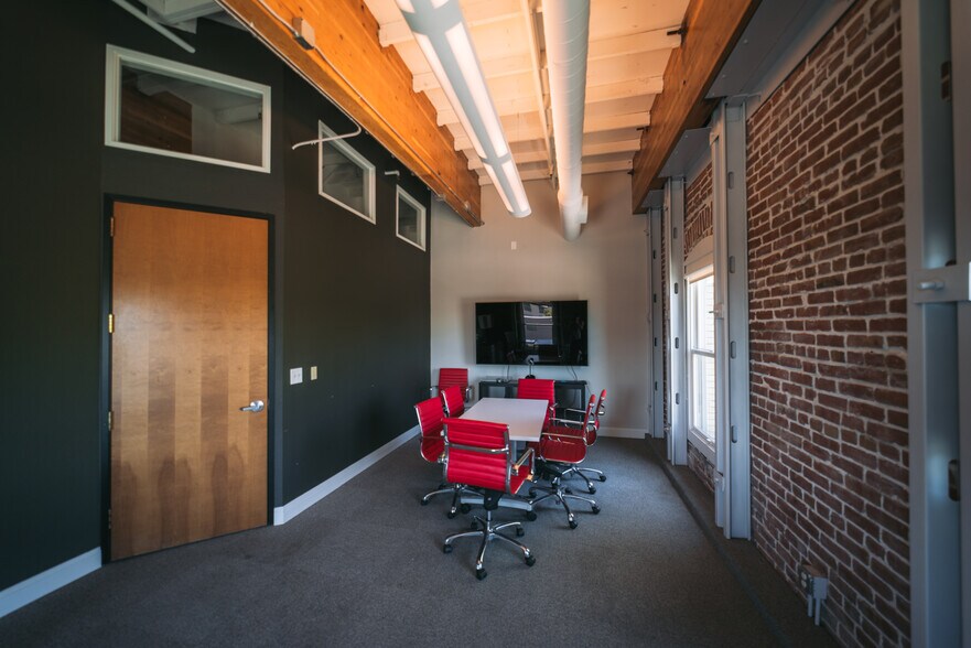 More Photos Of 101 Broadway, Oakland Office For Lease