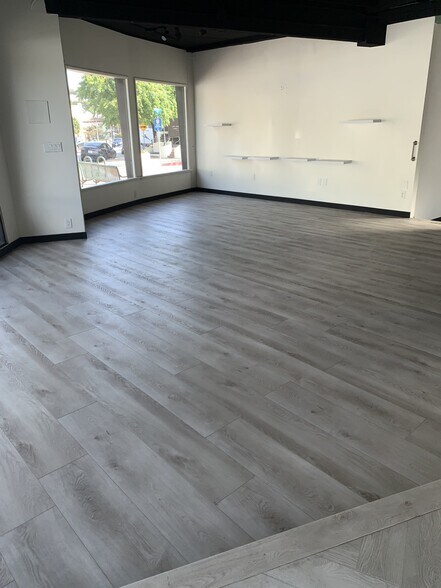 More Photos Of 480-506 Ocean Ave, Laguna Beach Storefront For Lease
