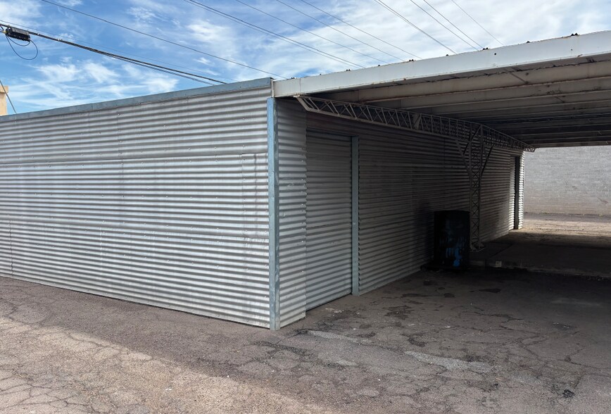More Photos Of 2605 E Adams St, Phoenix Showroom For Sale