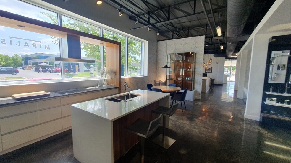 More Photos Of 6705 Rue Saint-Jacques, Montréal Light Distribution For Lease