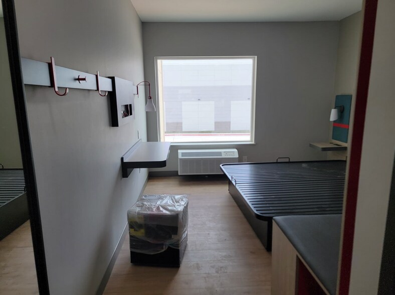 More Photos Of 101 Grapefruit Blvd, Mission Hotel For Sale