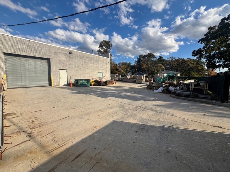 More Photos Of 61 Brightside Ave, Central Islip Warehouse For Sale