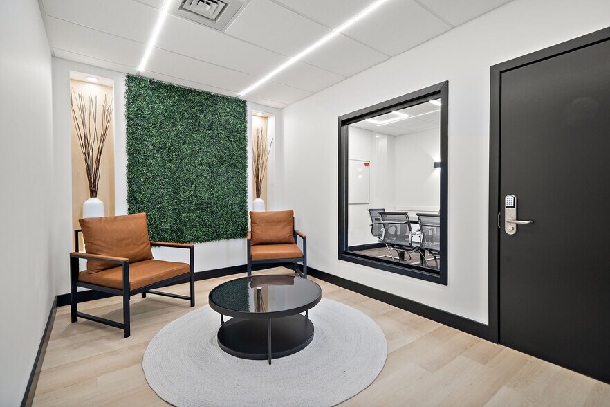More Photos Of 3131 Boul de la Concorde E, Laval Coworking Space