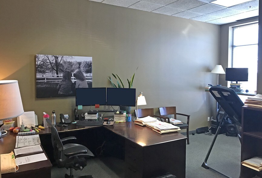 More Photos Of 101-129 Main St W, Waconia Medical For Lease