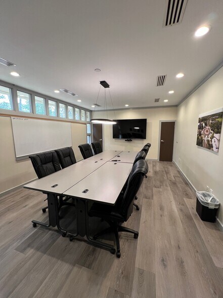 More Photos Of 4425 Belle Oaks Dr, North Charleston Light Distribution For Lease