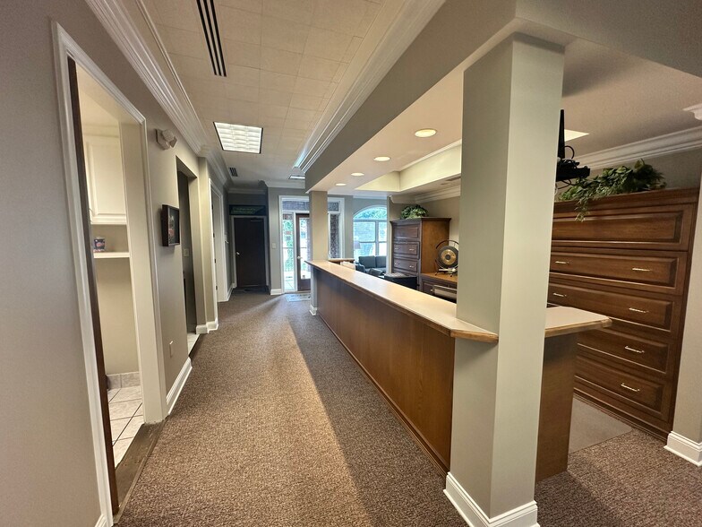 More Photos Of 4624 Chambliss Ave, Knoxville Office Residential For Sale