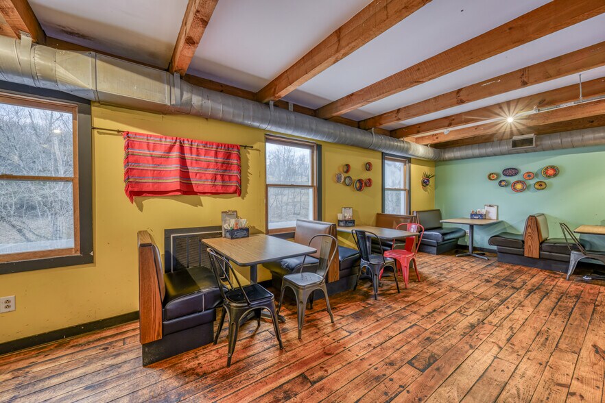 More Photos Of 4903 N Roan St, Johnson City Restaurant For Sale