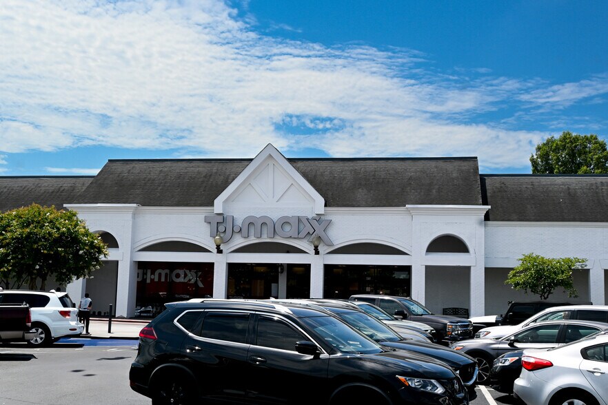 Primary Photo Of 975 Airport Rd SW, Huntsville Unknown For Lease