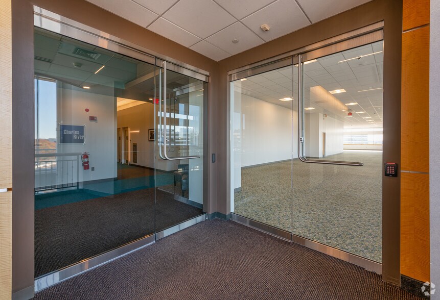 More Photos Of 3 Van de Graaff Dr, Burlington Office For Lease