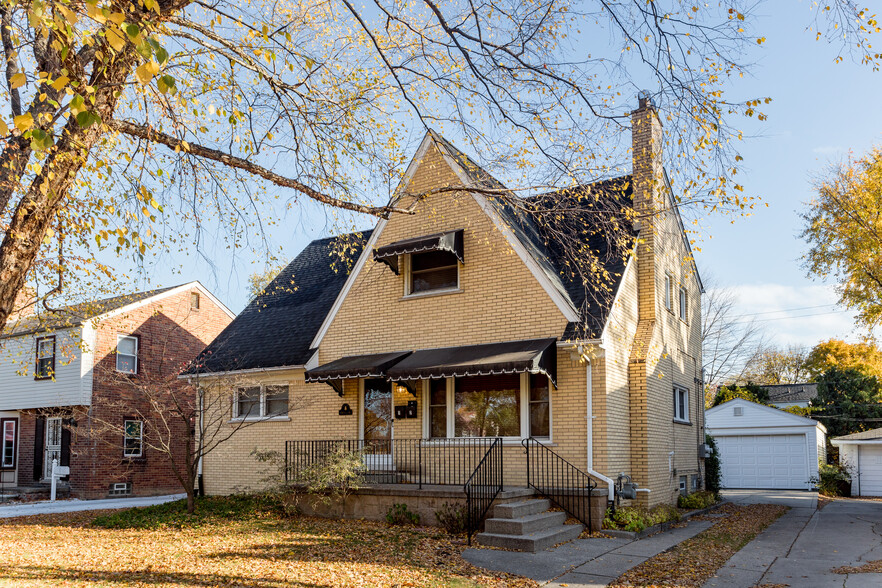 Primary Photo Of 440 Alter Rd, Detroit Apartments For Sale