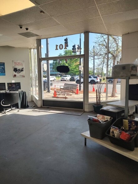 More Photos Of 101 Broad St, Gadsden Office For Sale