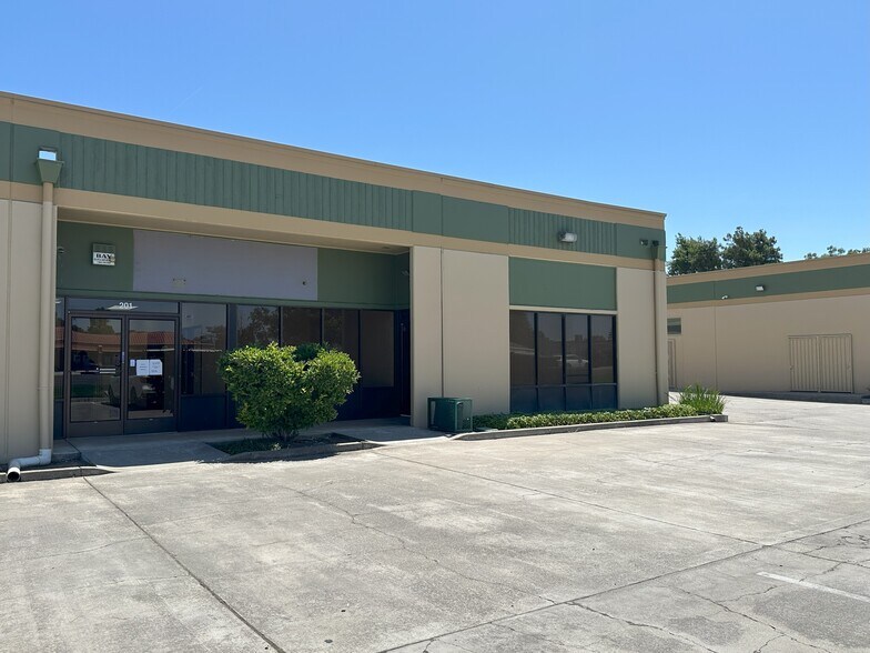 Primary Photo Of 7746 Lorraine Ave, Stockton Service For Sale