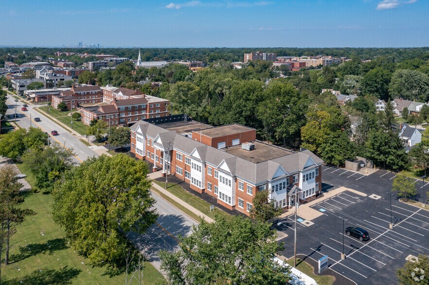 More Photos Of 21111 Chagrin Blvd, Beachwood Office For Lease