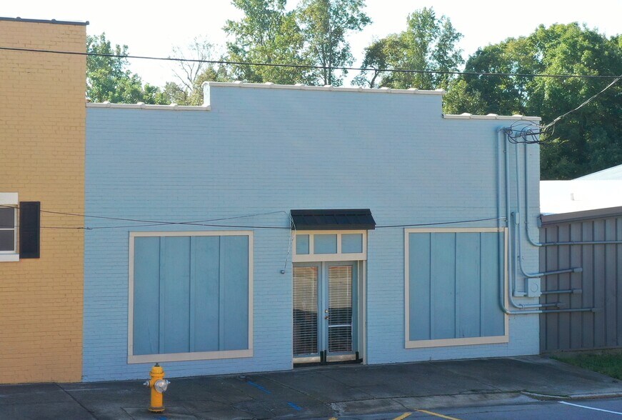 More Photos Of 121 W Vance St, Zebulon Office For Sale