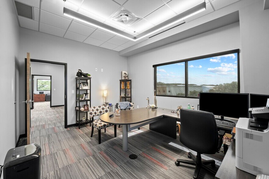 More Photos Of 39 Truss Dr, Boerne Flex For Sale